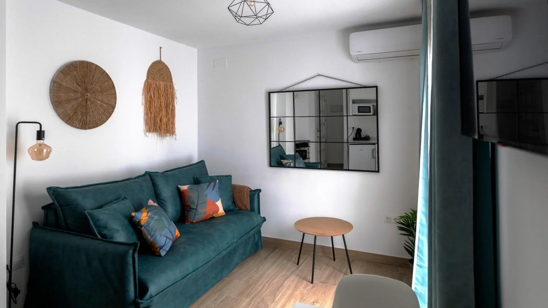 Estudio Colon Ayamonte 0*,  Spanyolország